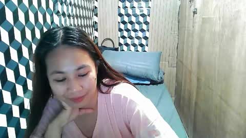 Trixie online show from April 2026 02:01:02 PM