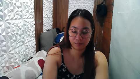 Snapshot of asian_sexydimples chatting on May 2026 04:04:02 PM Trixie online show from May 2026 04:04:02 PM