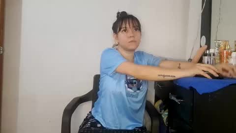 Snapshot of asian_sweet_damara chatting on October 2025 03:24:01 PM Damara Roland online show from October 2025 03:24:01 PM