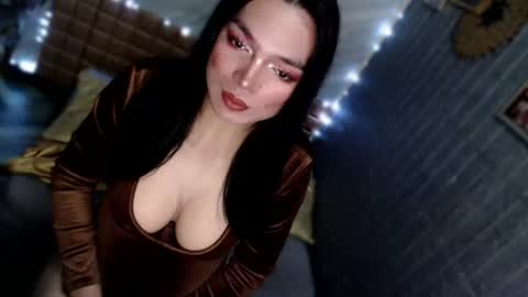 Snapshot of asiandollxxx4u chatting on July 2026 02:42:02 PM BELLA NOTCH online show from July 2026 02:42:02 PM
