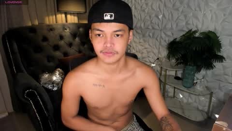 VICTORIA SCOTT online show from November 2025 05:26:02 PM