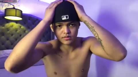 VICTORIA SCOTT online show from April 2026 04:48:02 PM