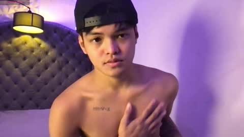 VICTORIA SCOTT online show from April 2026 12:14:01 PM