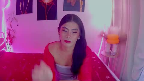 asianloreen24 online show from December 2025 03:21:02 PM