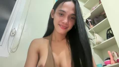 Snapshot of asianpinay1229 chatting on September 2025 09:31:02 PM Patricia online show from September 2025 09:31:02 PM