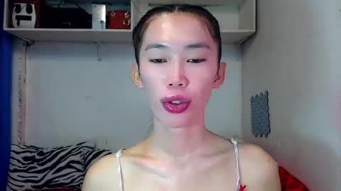 J A D E online show from November 2025 10:54:01 PM