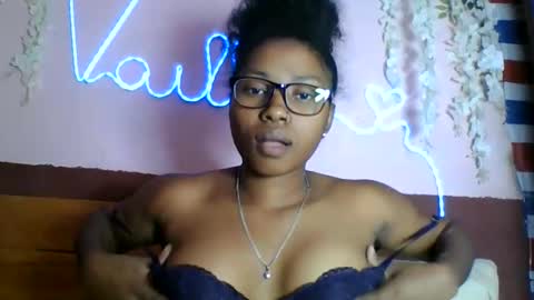 asmiraa online show from June 2026 06:18:02 PM