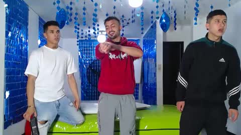 Snapshot of asmodeus7100 chatting on March 2025 12:15:01 AM THOMAS AND DAMIAND online show from March 2025 12:15:01 AM