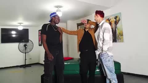 Snapshot of asmodeus7100 chatting on September 2025 05:57:01 PM THOMAS AND DAMIAND online show from September 2025 05:57:01 PM