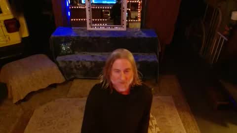 SIR WILLIAM online show from March 2026 11:23:01 AM