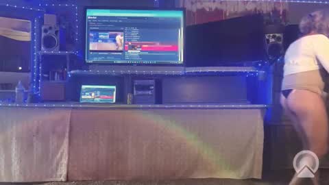 Snapshot of ass_so_sweet chatting on May 2026 11:06:02 PM SIR WILLIAM online show from May 2026 11:06:02 PM