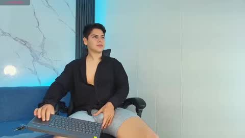 astablack_ online show from October 2025 09:17:02 PM