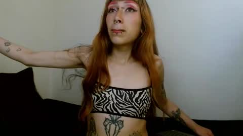 Asterothxznikki online show from November 2025 01:15:01 PM