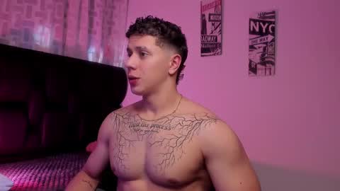 astonhills online show from October 2025 09:54:02 PM