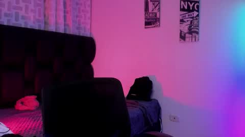 astonhills online show from October 2025 02:22:02 AM