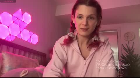 Snapshot of astorialove chatting on December 2025 02:51:01 AM AstoriaLove online show from December 2025 02:51:01 AM