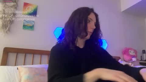 Snapshot of astorialove chatting on March 2026 03:12:02 AM AstoriaLove online show from March 2026 03:12:02 AM