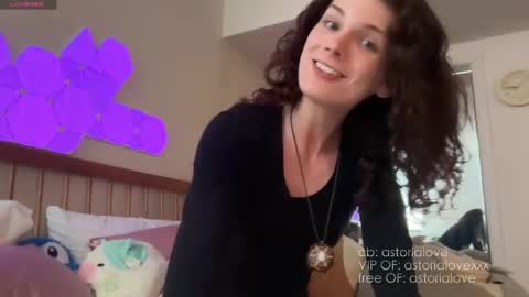 Snapshot of astorialove chatting on April 2026 02:43:01 AM AstoriaLove online show from April 2026 02:43:01 AM