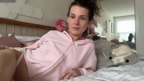 Snapshot of astorialove chatting on April 2026 06:05:02 PM AstoriaLove online show from April 2026 06:05:02 PM