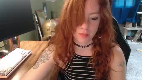 Snapshot of astraeasiren chatting on May 2026 05:39:01 PM AstraeaSiren online show from May 2026 05:39:01 PM