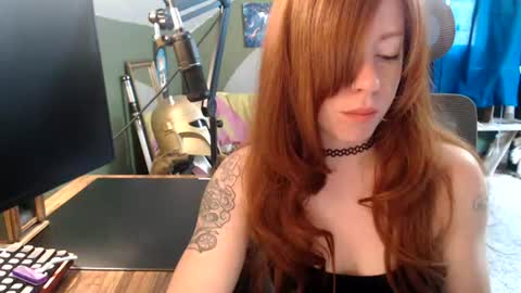 Snapshot of astraeasiren chatting on June 2026 04:33:01 PM AstraeaSiren online show from June 2026 04:33:01 PM