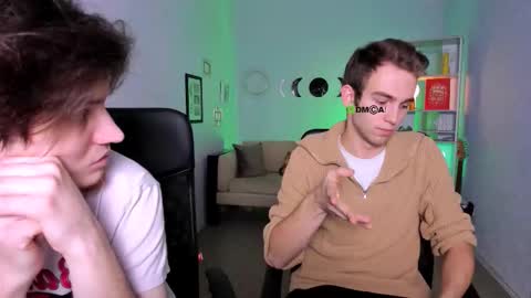 astren online show from December 2025 06:44:02 AM