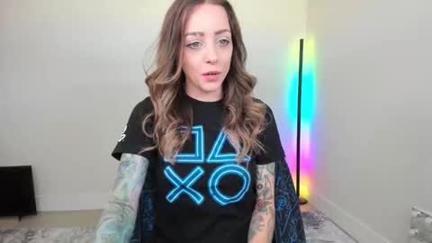 Astrid Luxe online show from June 2026 03:32:02 PM