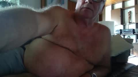 Snapshot of asusandy chatting on September 2025 10:38:02 AM asusandy online show from September 2025 10:38:02 AM