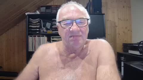 Snapshot of asusandy chatting on September 2025 02:28:02 AM asusandy online show from September 2025 02:28:02 AM