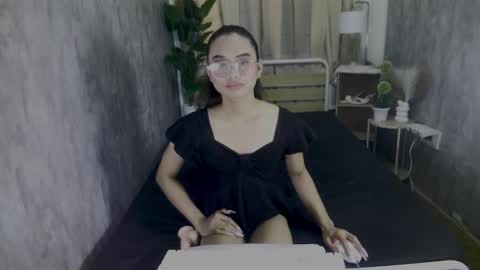 atashakendall online show from December 2025 11:21:02 PM