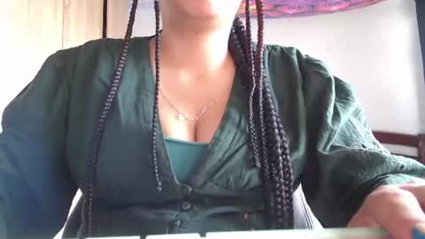 Snapshot of atena_messy chatting on June 2026 12:50:01 PM atena messy online show from June 2026 12:50:01 PM