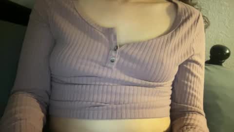 Snapshot of athenagirl69 chatting on January 2025 08:38:02 AM athenagirl69 online show from January 2025 08:38:02 AM