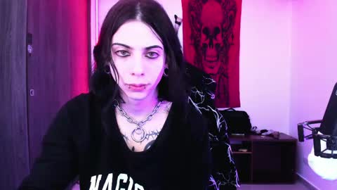 athenauwu online show from April 2026 08:17:01 AM