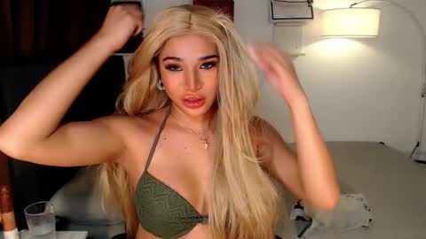 Snapshot of athisamore chatting on January 2025 09:22:01 PM athisamore online show from January 2025 09:22:01 PM