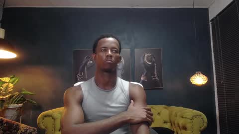 Snapshot of athleticbig_cock chatting on February 2025 05:10:01 AM ATHLETIC COCK online show from February 2025 05:10:01 AM