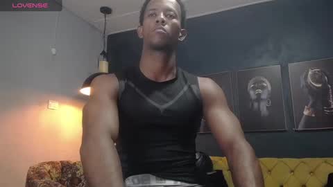 Snapshot of athleticbig_cock chatting on February 2025 06:39:01 AM ATHLETIC COCK online show from February 2025 06:39:01 AM