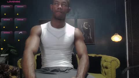 Snapshot of athleticbig_cock chatting on February 2025 02:20:01 AM ATHLETIC COCK online show from February 2025 02:20:01 AM