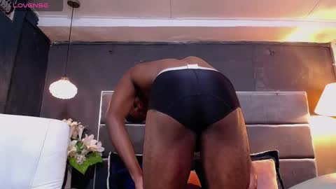 Snapshot of athleticbig_cock chatting on October 2025 02:03:02 AM ATHLETIC COCK online show from October 2025 02:03:02 AM