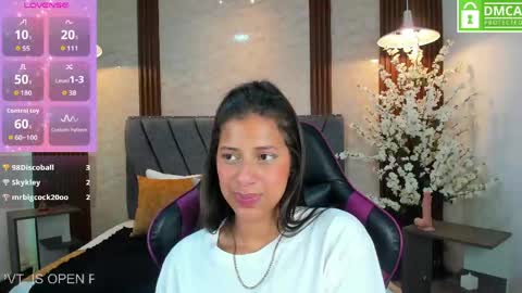 Snapshot of atiena_ chatting on April 2026 07:58:01 PM Atiena online show from April 2026 07:58:01 PM