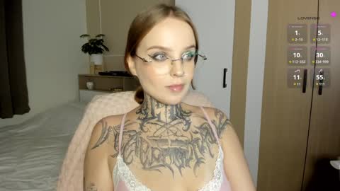 online every day between 10am-23pm online show from February 2025 01:08:02 PM