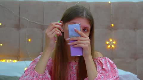 Audrey online show from December 2024 08:05:02 AM