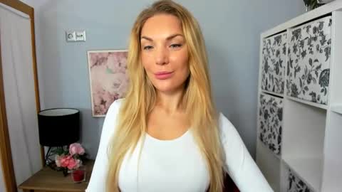 AulloraSensual online show from December 2024 06:17:02 AM