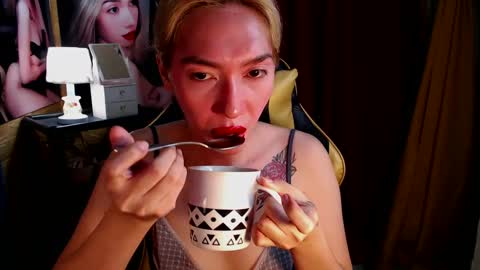 Miss awra online show from December 2024 07:49:02 AM