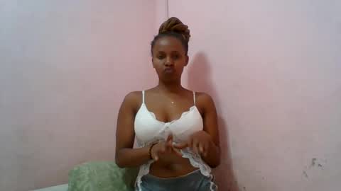 Snapshot of aurelia107 chatting on June 2026 09:46:01 AM aurelia107 online show from June 2026 09:46:01 AM