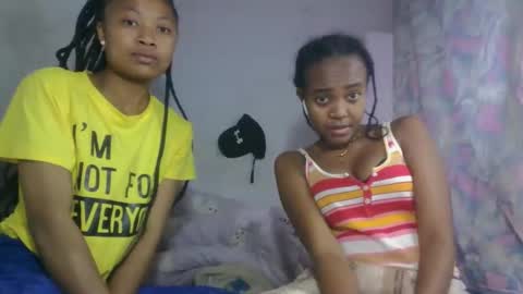 aurelie08 online show from May 2026 06:28:02 PM