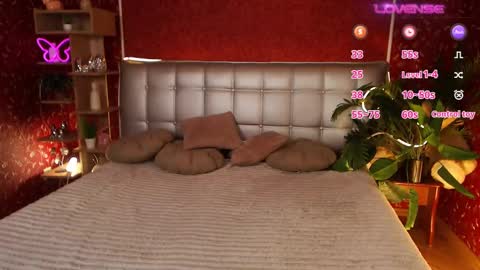 Aurora online show from February 2025 06:21:01 PM