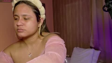 aurora_collins08 online show from February 2025 03:30:01 PM