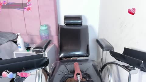 Snapshot of aurora_divine chatting on December 2024 01:47:01 AM aurora_divine online show from December 2024 01:47:01 AM