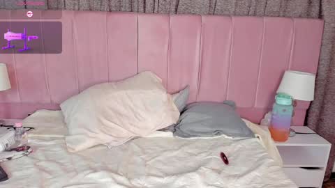 Snapshot of aurora_divine chatting on January 2025 10:34:02 PM aurora_divine online show from January 2025 10:34:02 PM