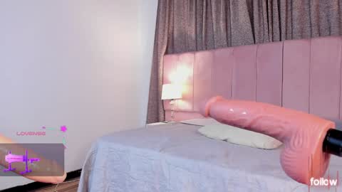 Snapshot of aurora_divine chatting on January 2025 11:30:01 PM aurora_divine online show from January 2025 11:30:01 PM